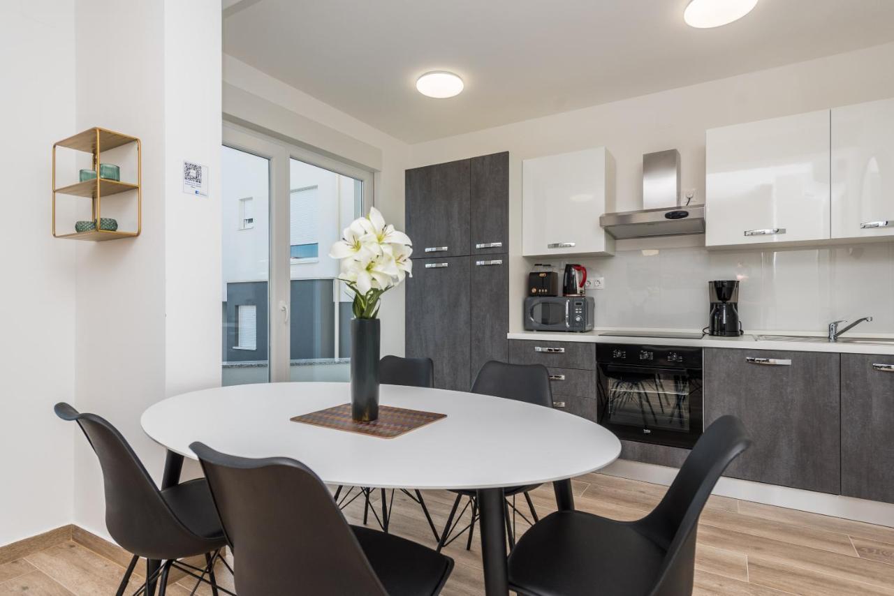 Pool Apartments Banta B Novalja Εξωτερικό φωτογραφία